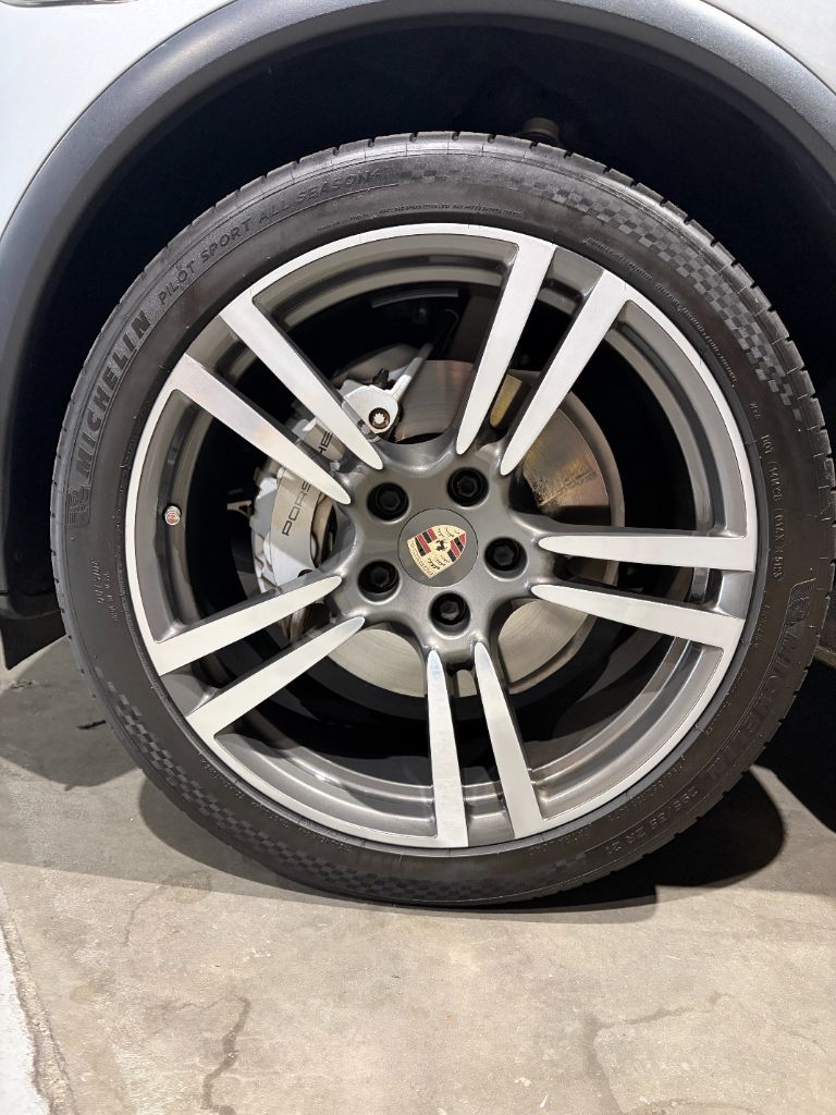 2013 Porsche Cayenne - $15,600