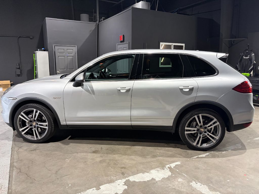 2013 Porsche Cayenne - $15,600