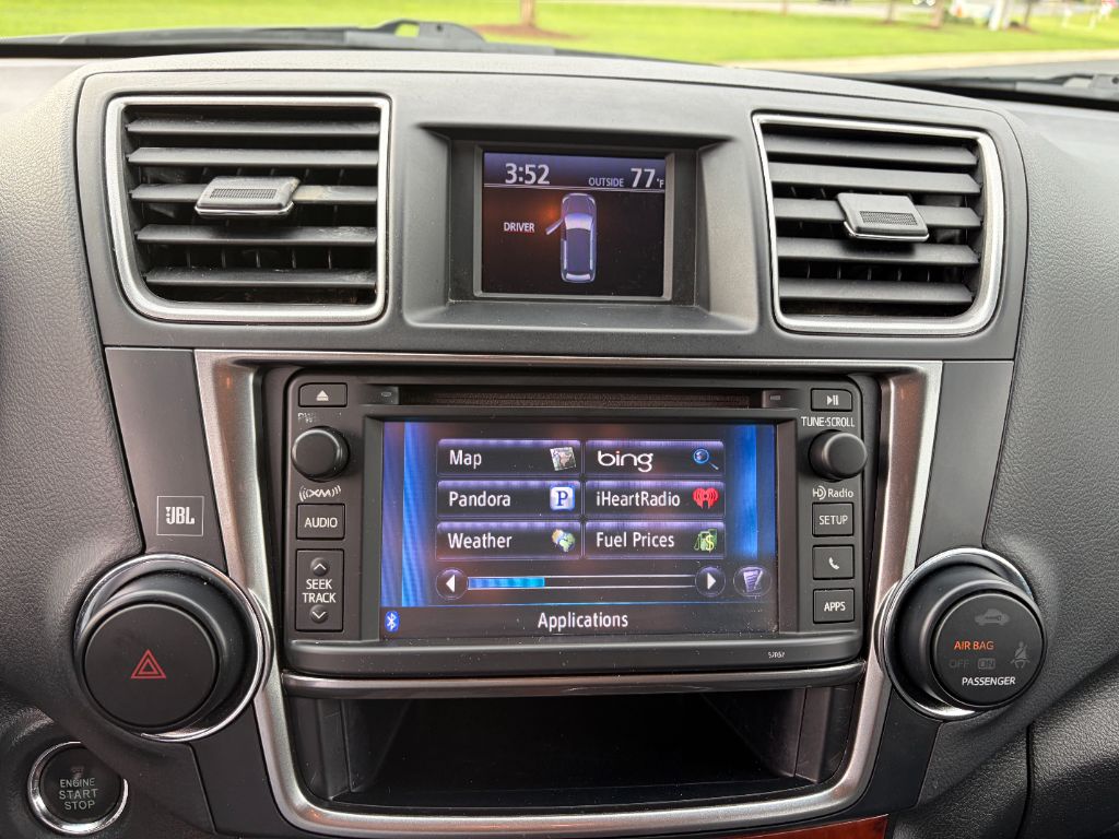 2013 Toyota Highlander - $12,400