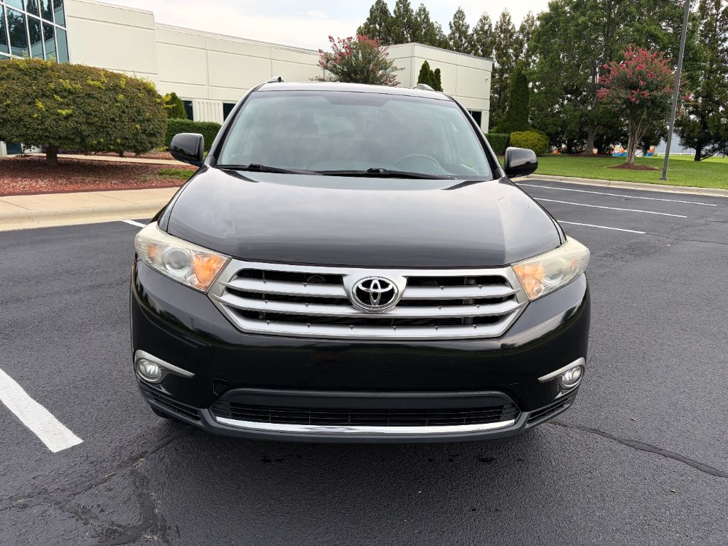 2013 Toyota Highlander - $12,400