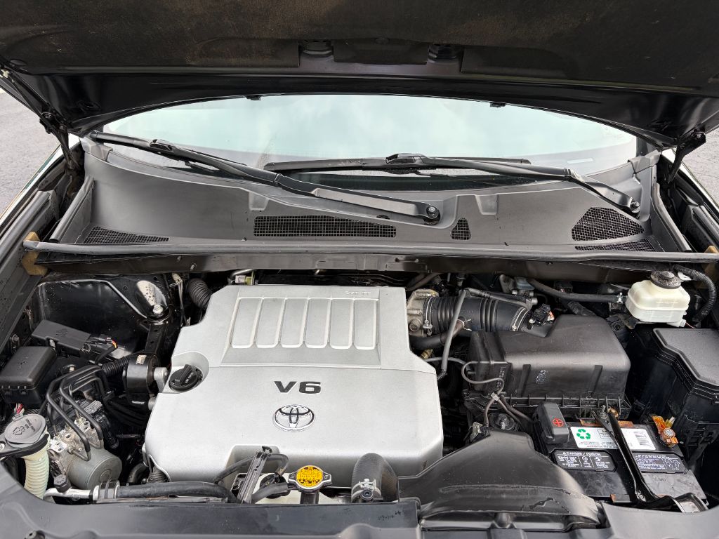 2013 Toyota Highlander - $12,400