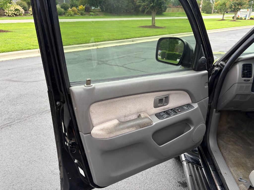 2002 Toyota 4Runner - $9,400