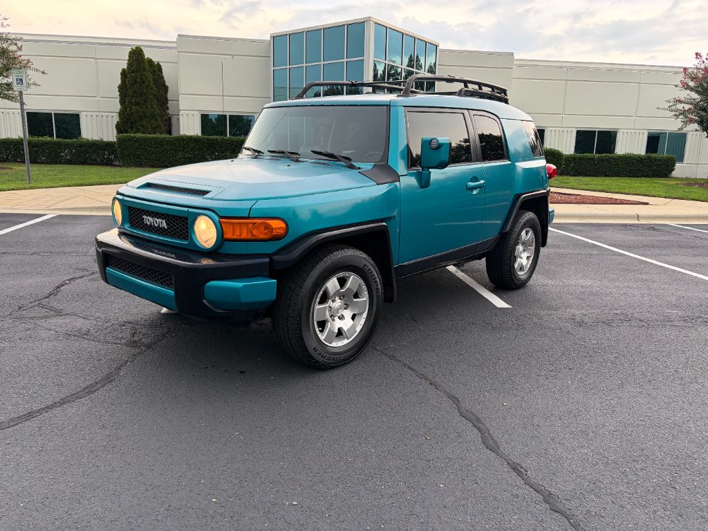 2008 Toyota FJ Cruiser - $17,400