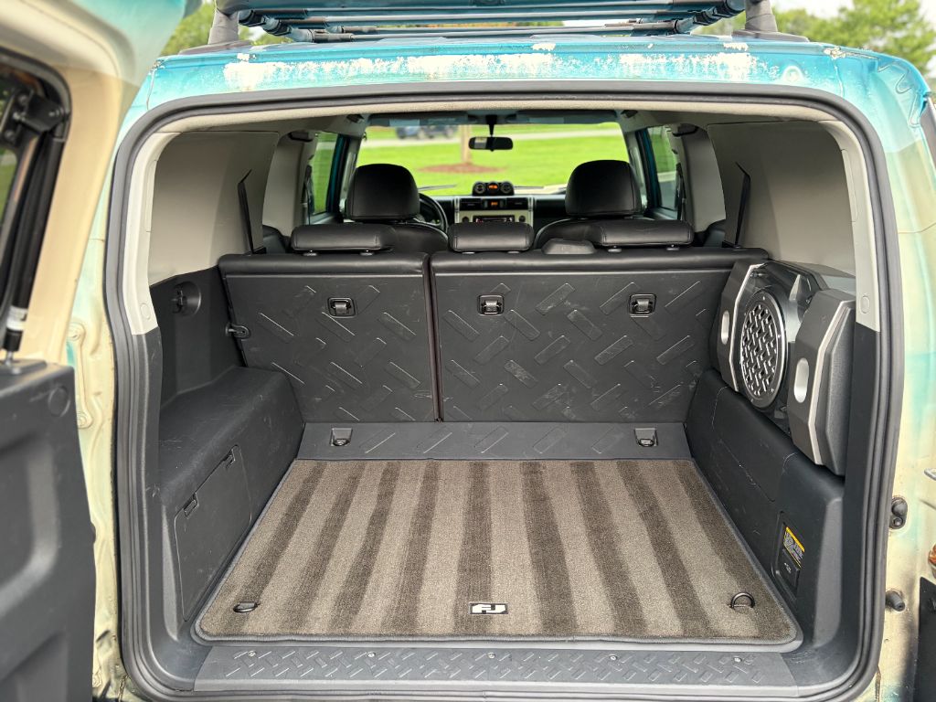 2008 Toyota FJ Cruiser - $17,400
