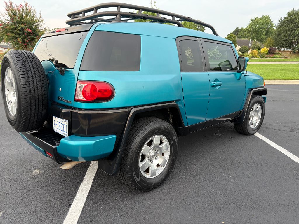 2008 Toyota FJ Cruiser - $17,400