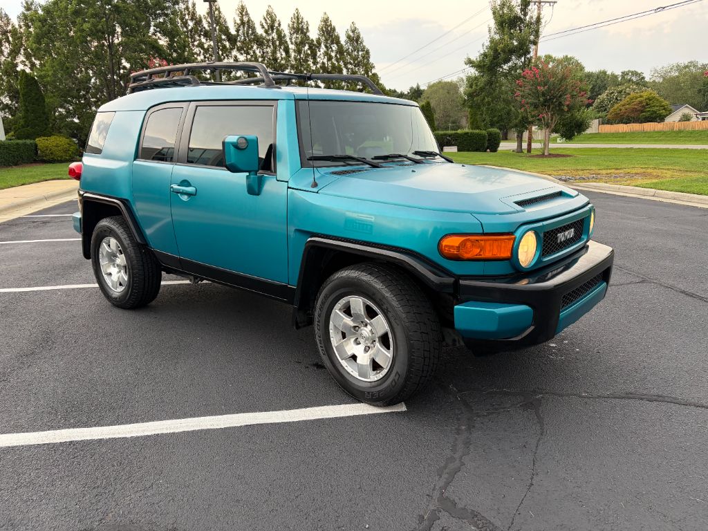 2008 Toyota FJ Cruiser - $17,400