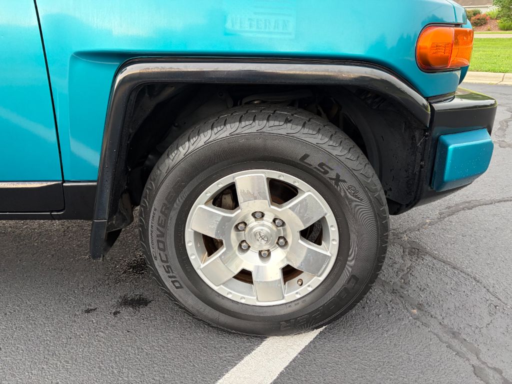2008 Toyota FJ Cruiser - $17,400