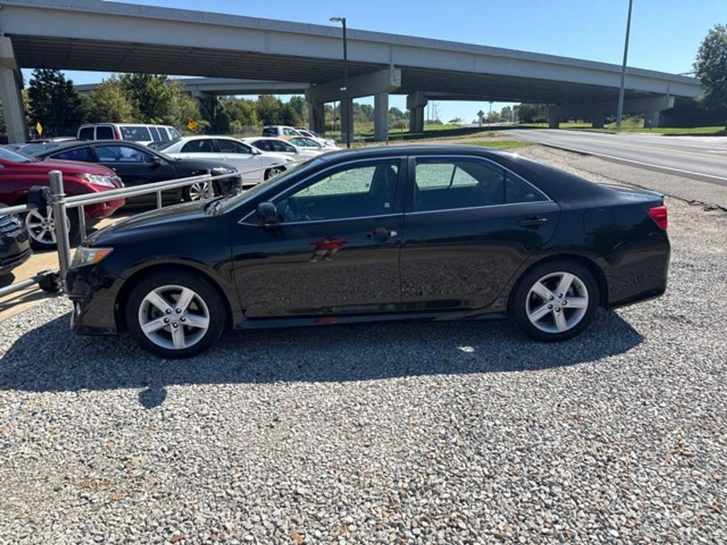 2012 Toyota Camry - $7,000