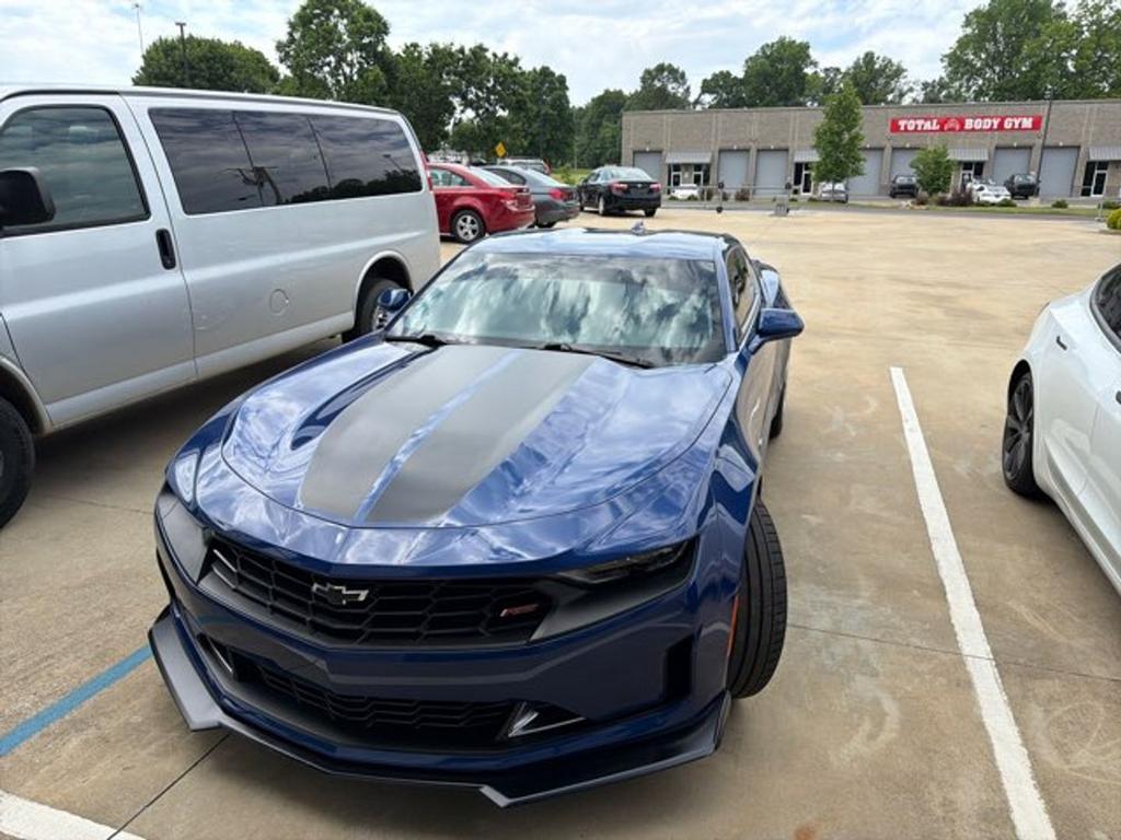 2021 Chevrolet Camaro - $24,900