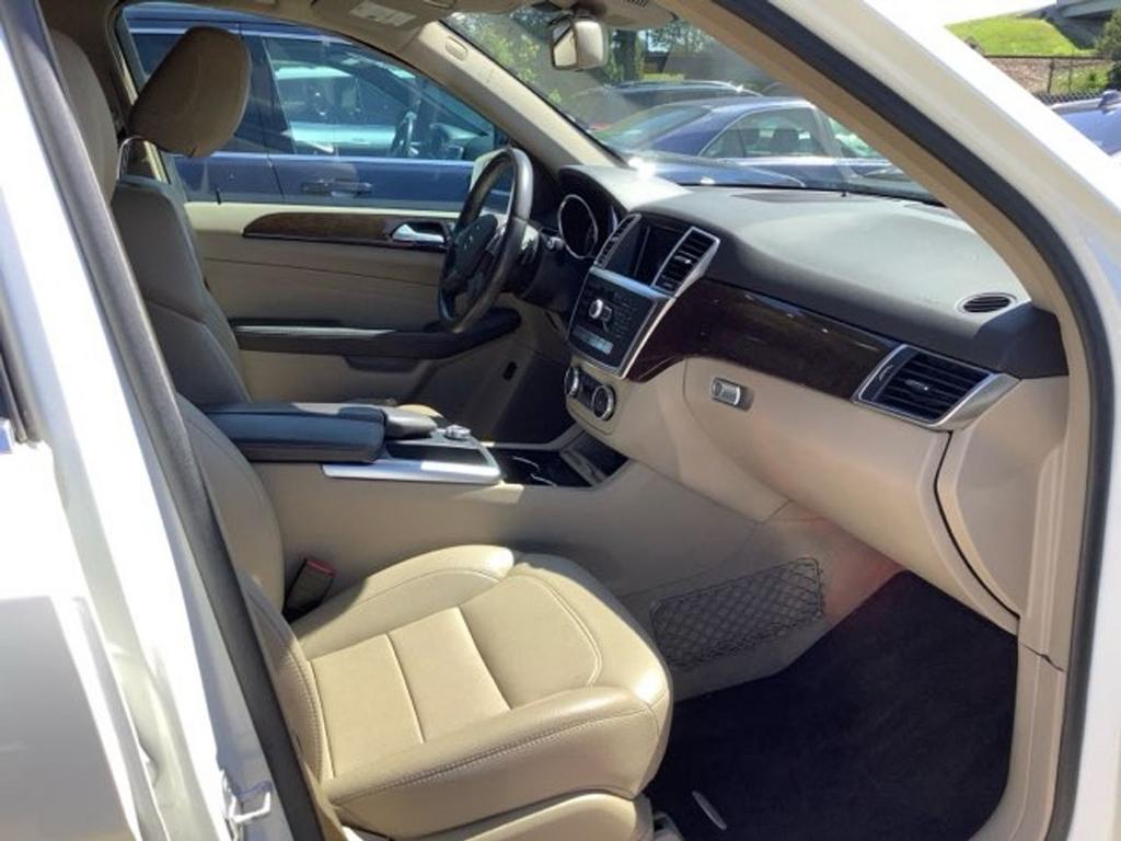 2014 Mercedes-Benz M-Class - $10,000
