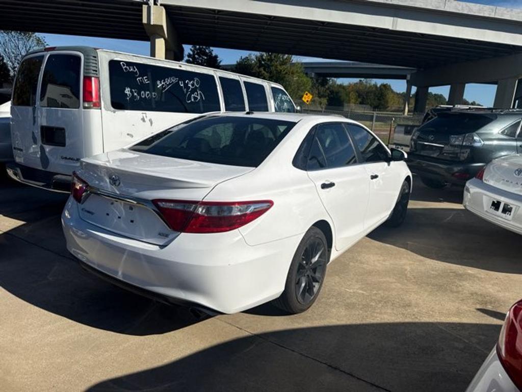 2017 Toyota Camry - $12,900