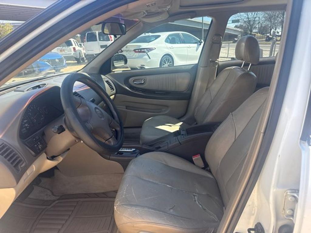 2000 Nissan Maxima - $4,500
