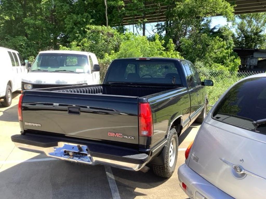 1995 GMC Sierra 1500 - $10,900