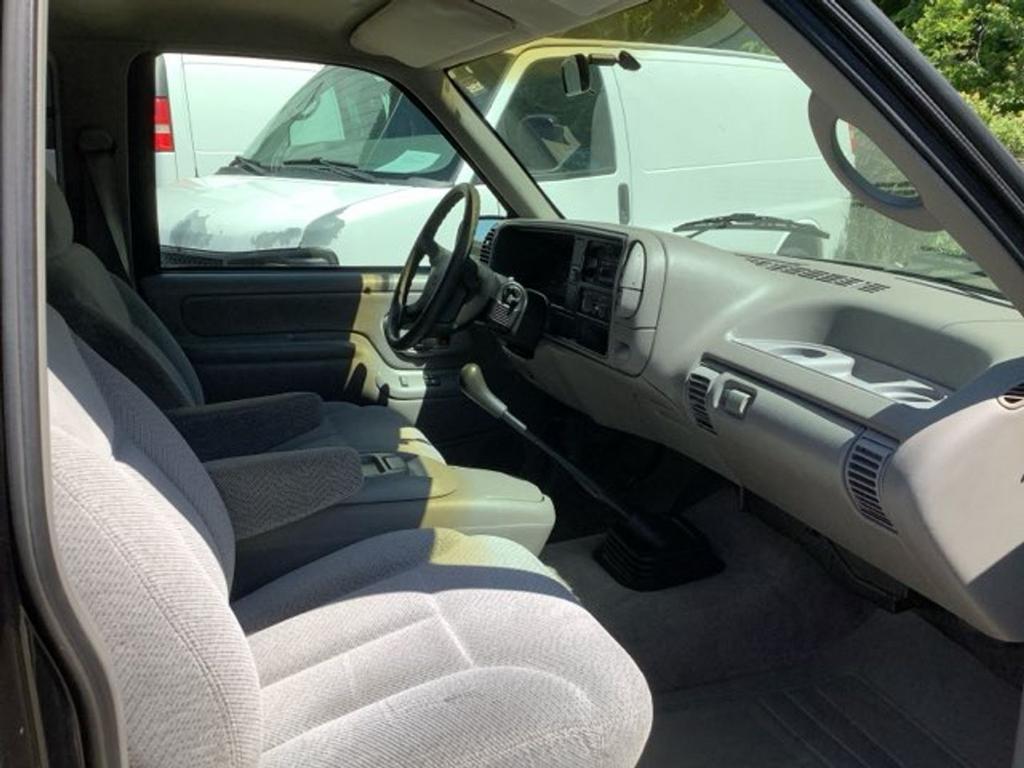 1995 GMC Sierra 1500 - $10,900
