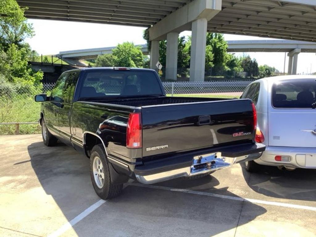 1995 GMC Sierra 1500 - $10,900
