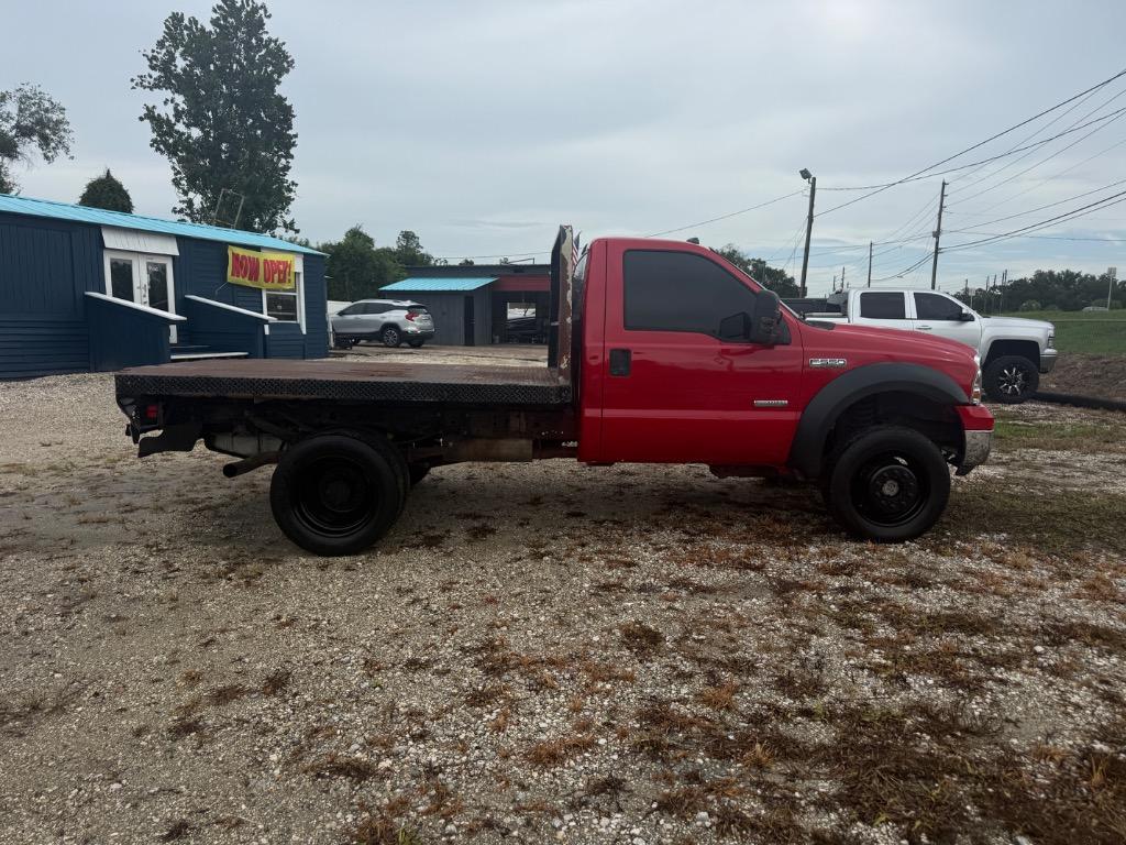2006 Ford F550SD               - $10,995