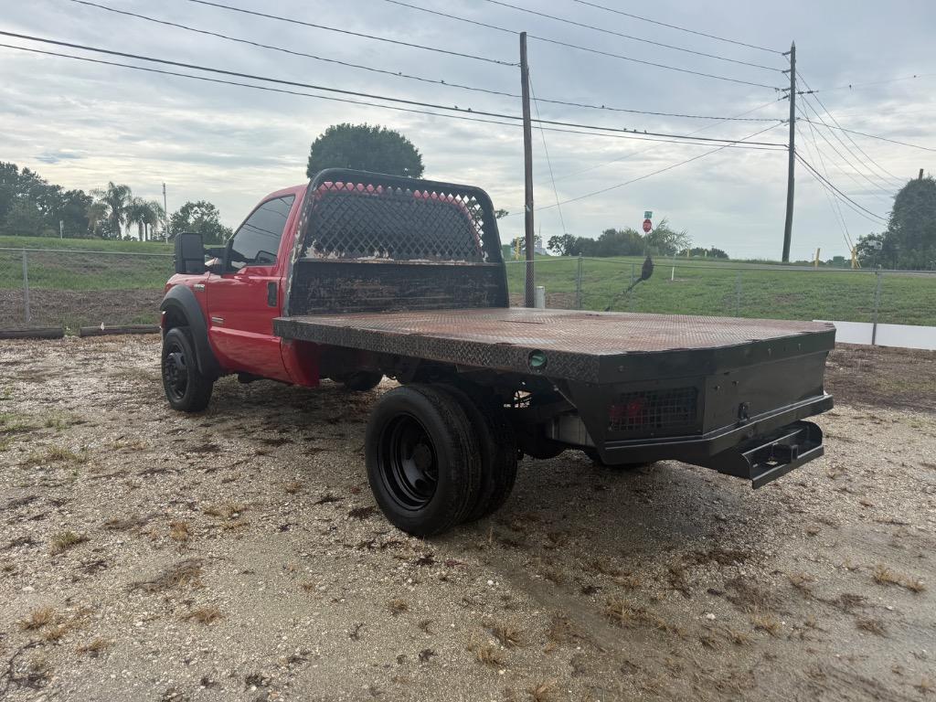 2006 Ford F550SD               - $10,995