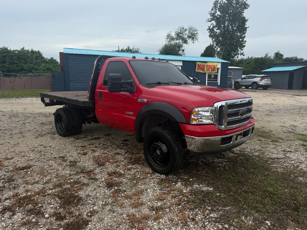 2006 Ford F550SD               - $10,995