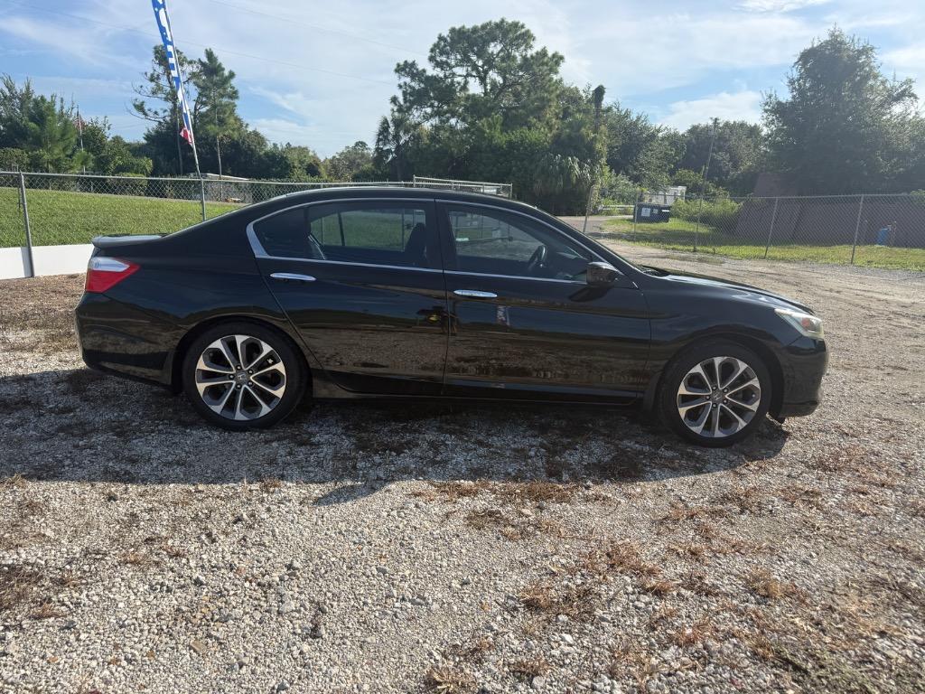 2013 Honda Accord - $11,495