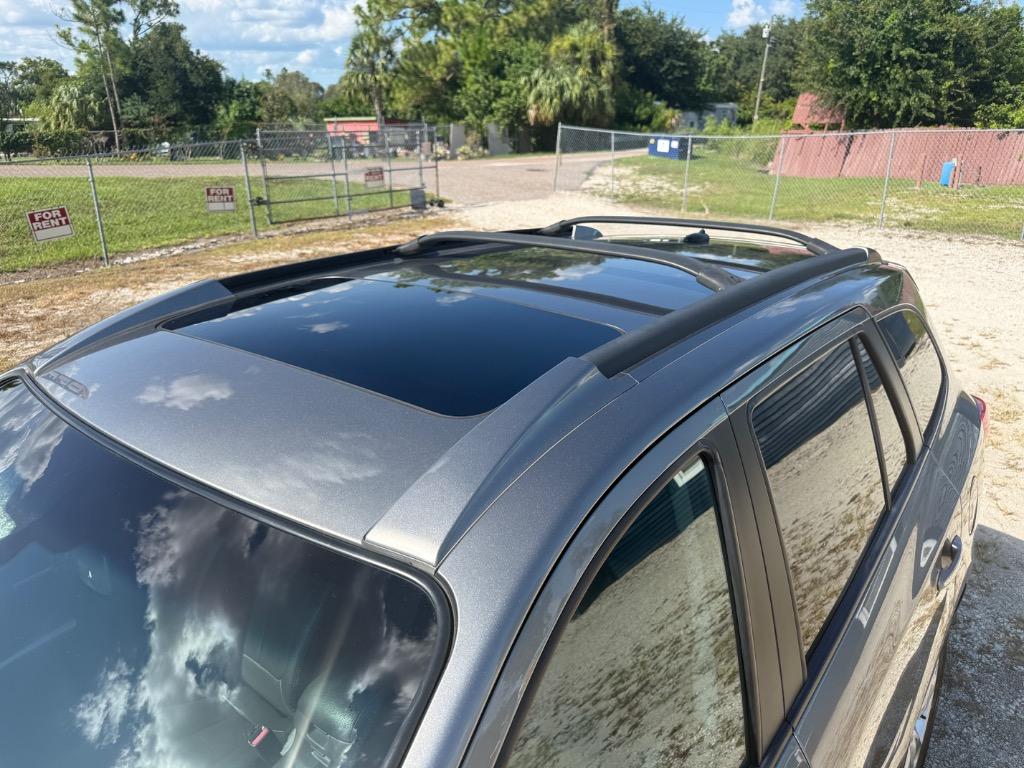 2012 Hyundai Santa Fe - $6,995