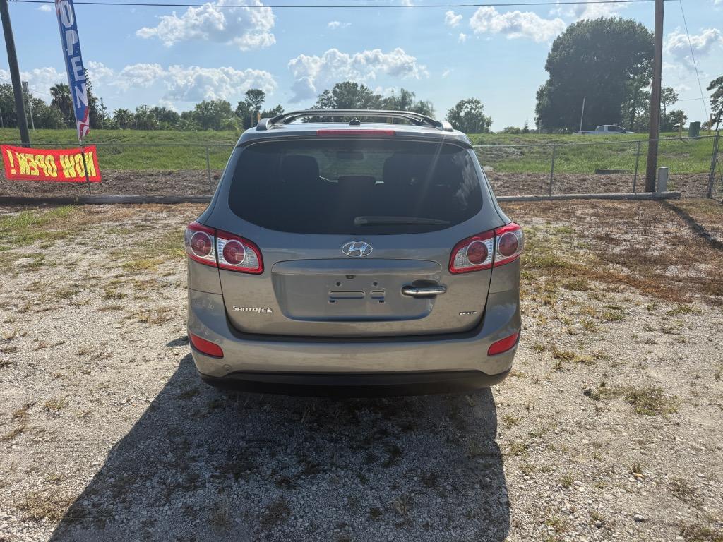 2012 Hyundai Santa Fe - $6,995