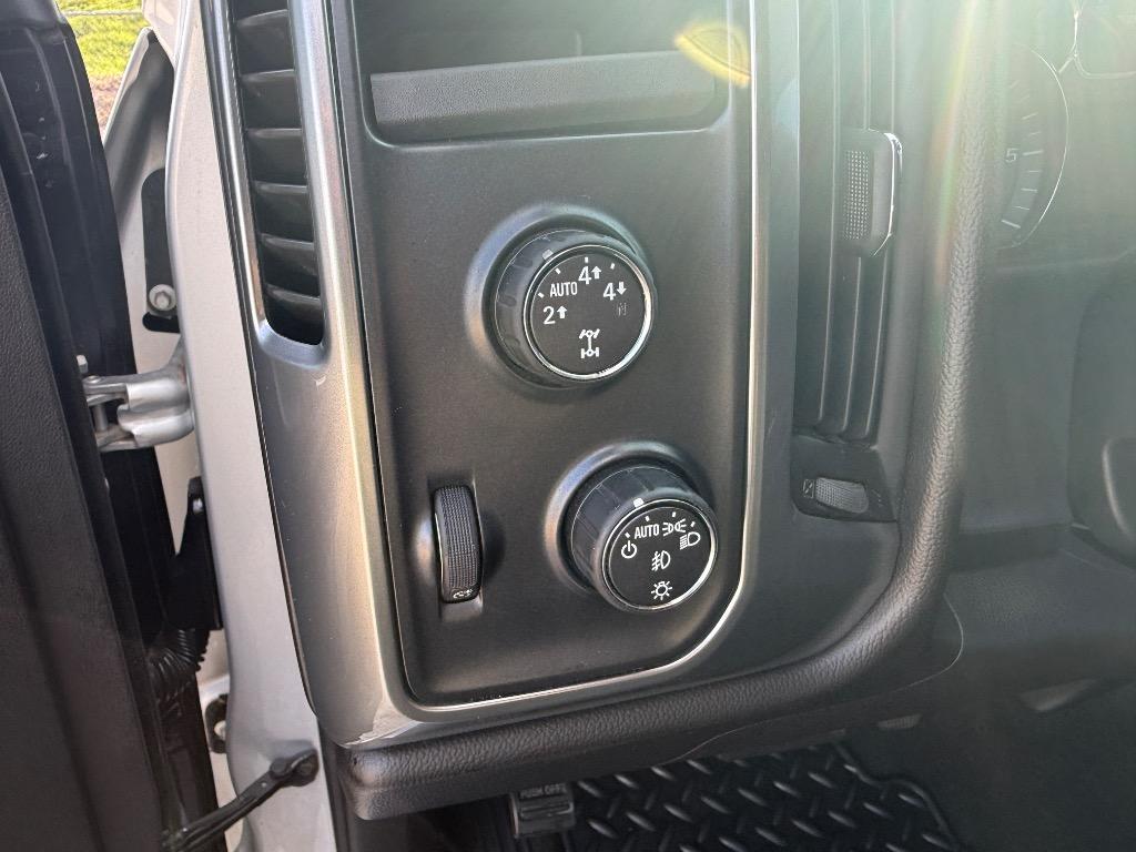 2014 Chevrolet Silverado - $14,995