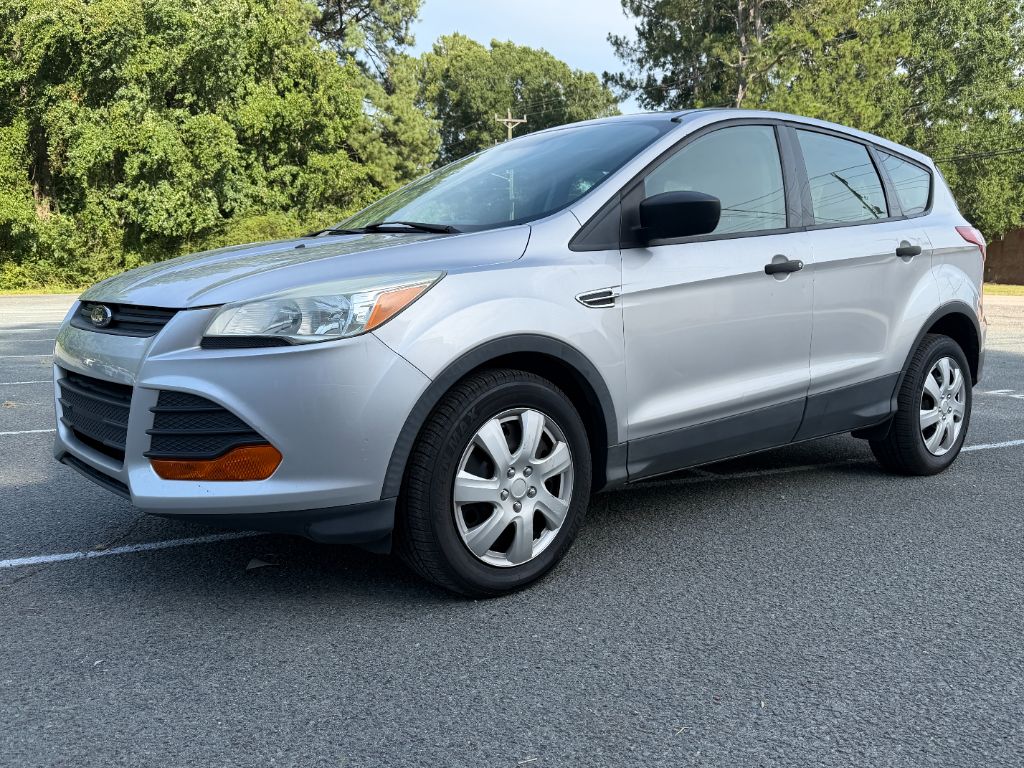 2016 Ford Escape - $7,900