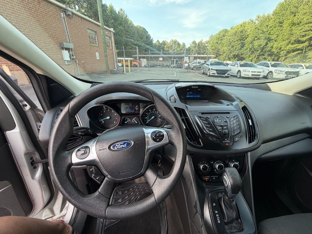 2016 Ford Escape - $7,900