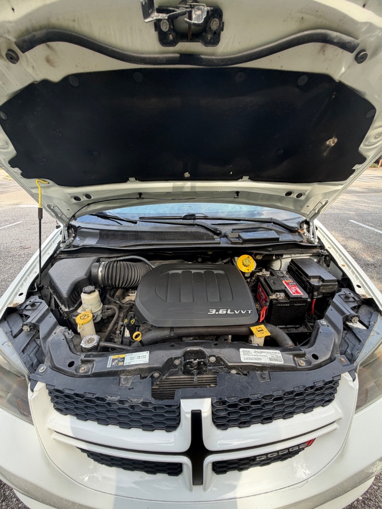 2019 Dodge Grand Caravan - $9,650
