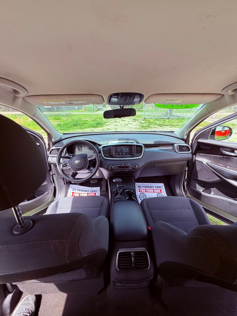 2019 Kia Sorento - $12,950