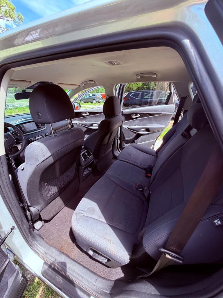 2019 Kia Sorento - $12,950