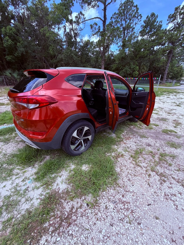 2017 Hyundai Tucson - $9,350