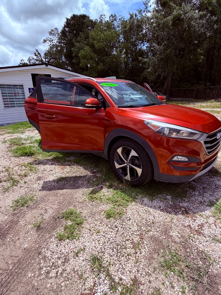 2017 Hyundai Tucson - $9,350