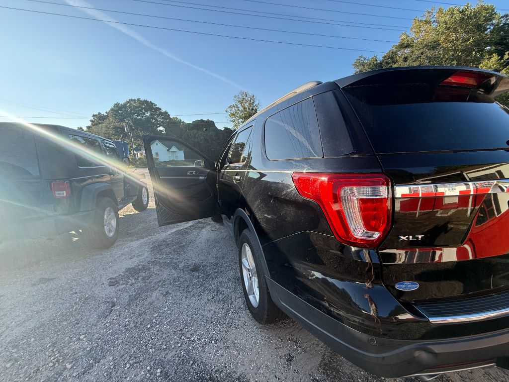 2018 Ford Explorer - $10,990