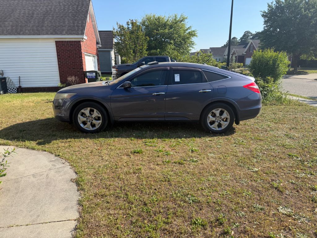 2012 Honda Crosstour - $7,499
