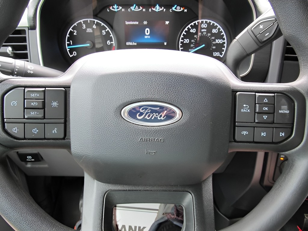 2023 Ford F-150 - $33,600