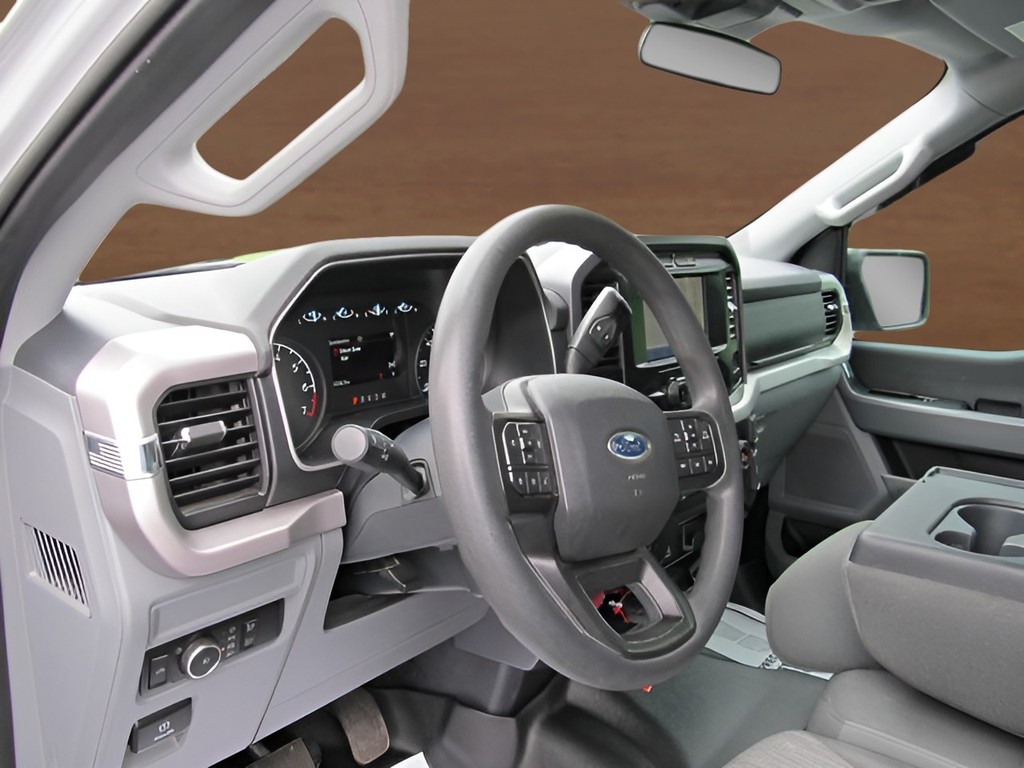 2023 Ford F-150 - $33,600