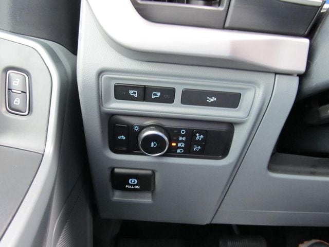 2023 Ford F-150 - $39,995