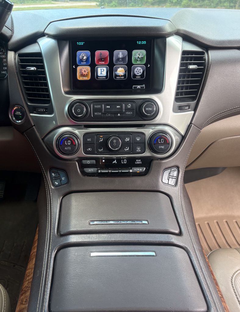 2015 Chevrolet Suburban - $19,995