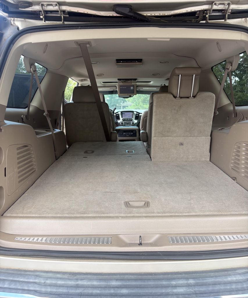 2015 Chevrolet Suburban - $19,995