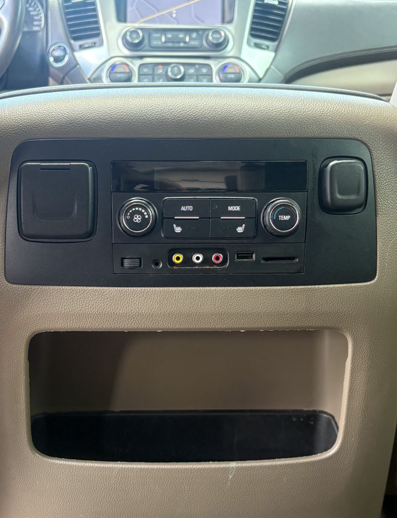 2015 Chevrolet Suburban - $19,995
