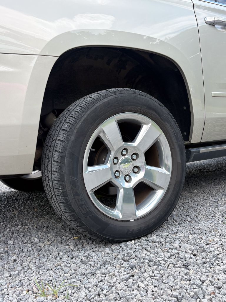 2015 Chevrolet Suburban - $19,995