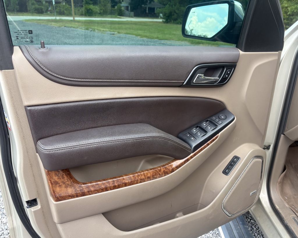 2015 Chevrolet Suburban - $19,995