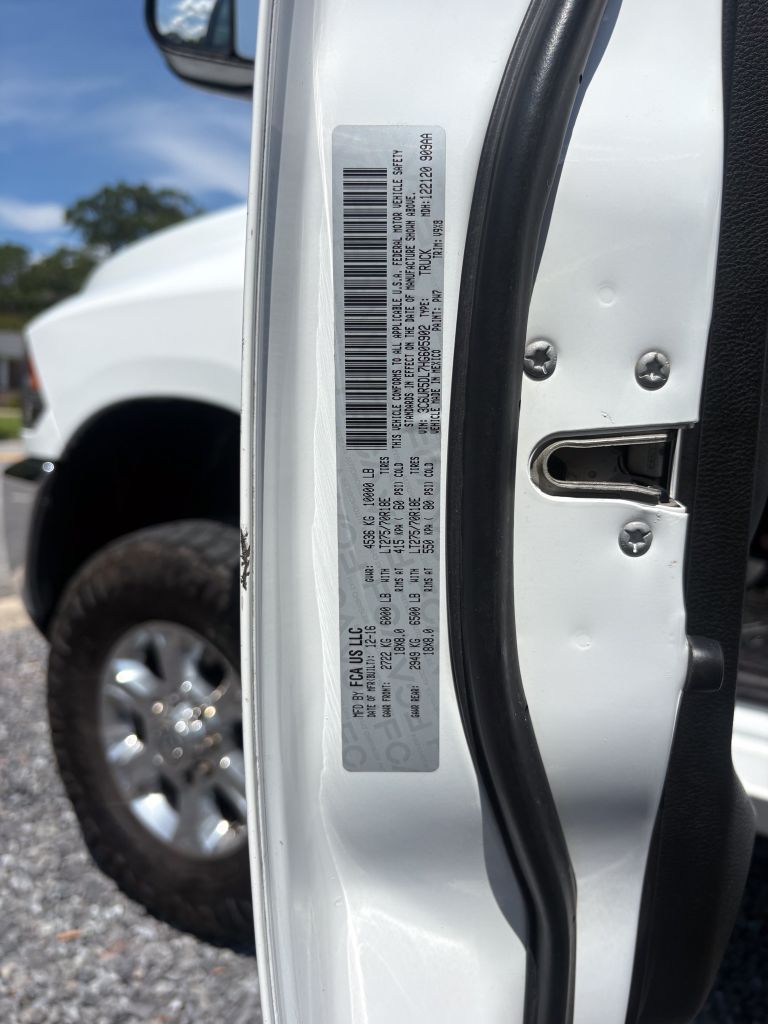 2017 Ram 2500 - $29,995