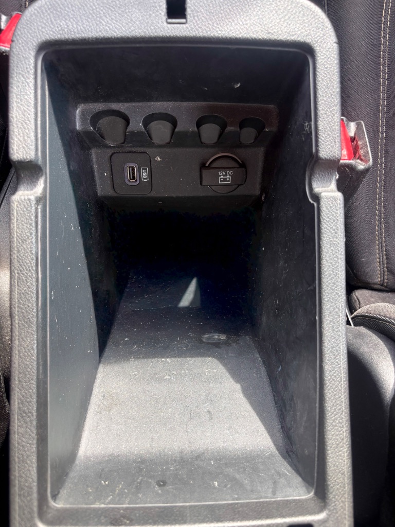 2014 Jeep Cherokee - $11,995