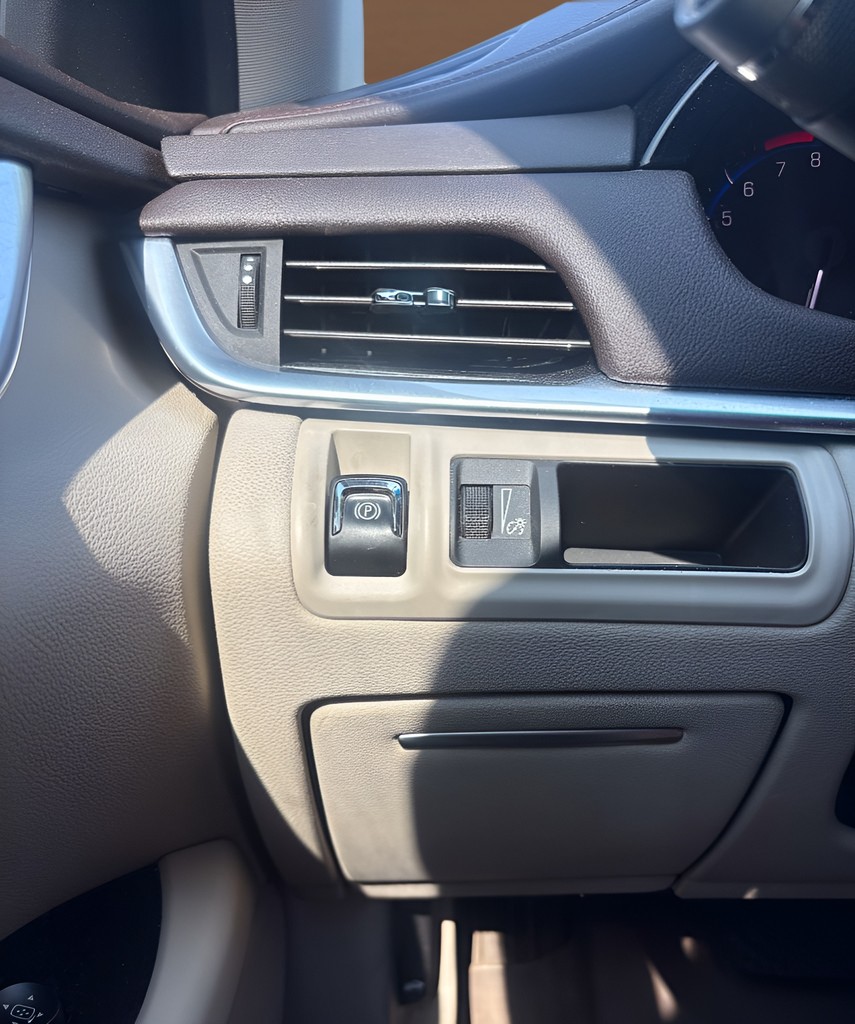 2014 Cadillac XTS - $10,995