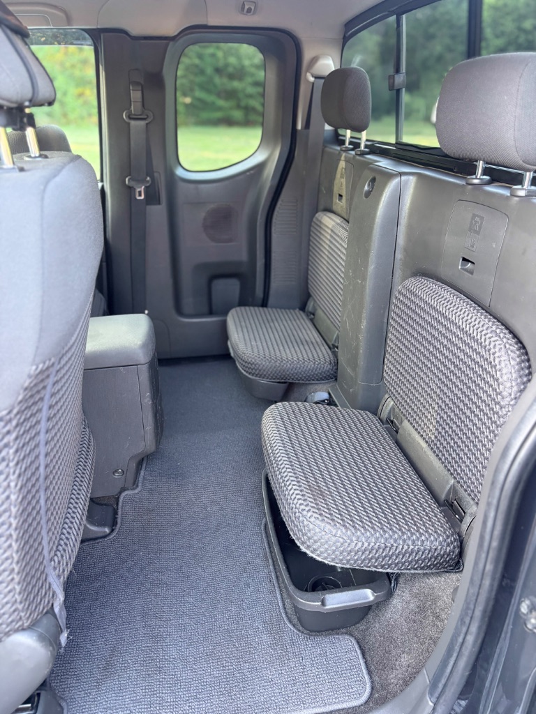 2015 Nissan Frontier - $11,995