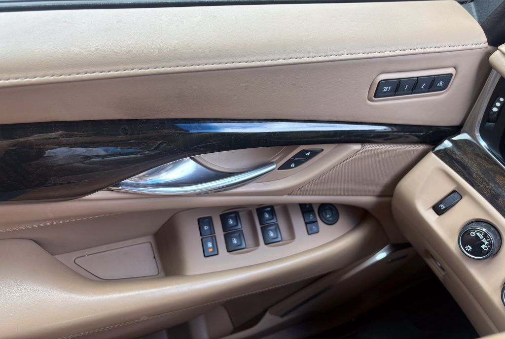 2018 Cadillac Escalade - $26,995