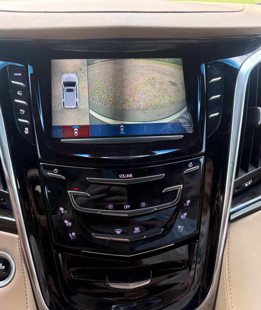 2018 Cadillac Escalade - $26,995