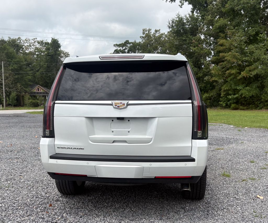 2018 Cadillac Escalade - $26,995